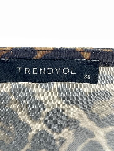 36 Beden çeşitli Renk Trendyol & Milla Bluz %70 İndirimli.