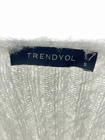 s Beden beyaz Renk Trendyol & Milla Kazak / Triko %70 İndirimli.