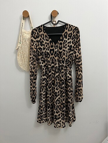 Leopar desenli elbise