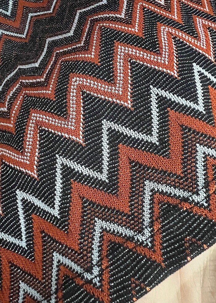 Koton zigzag desenli simli etek - Görsel 3