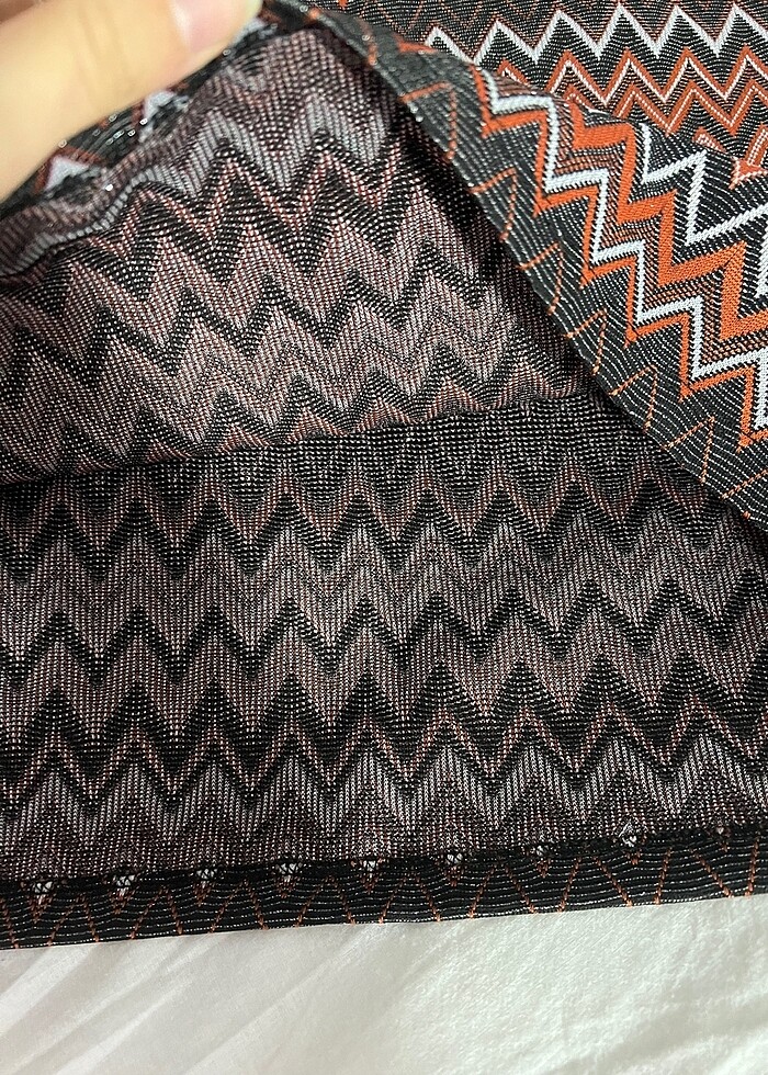 Koton zigzag desenli simli etek - Görsel 5