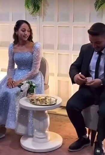 Nişan elbisesi