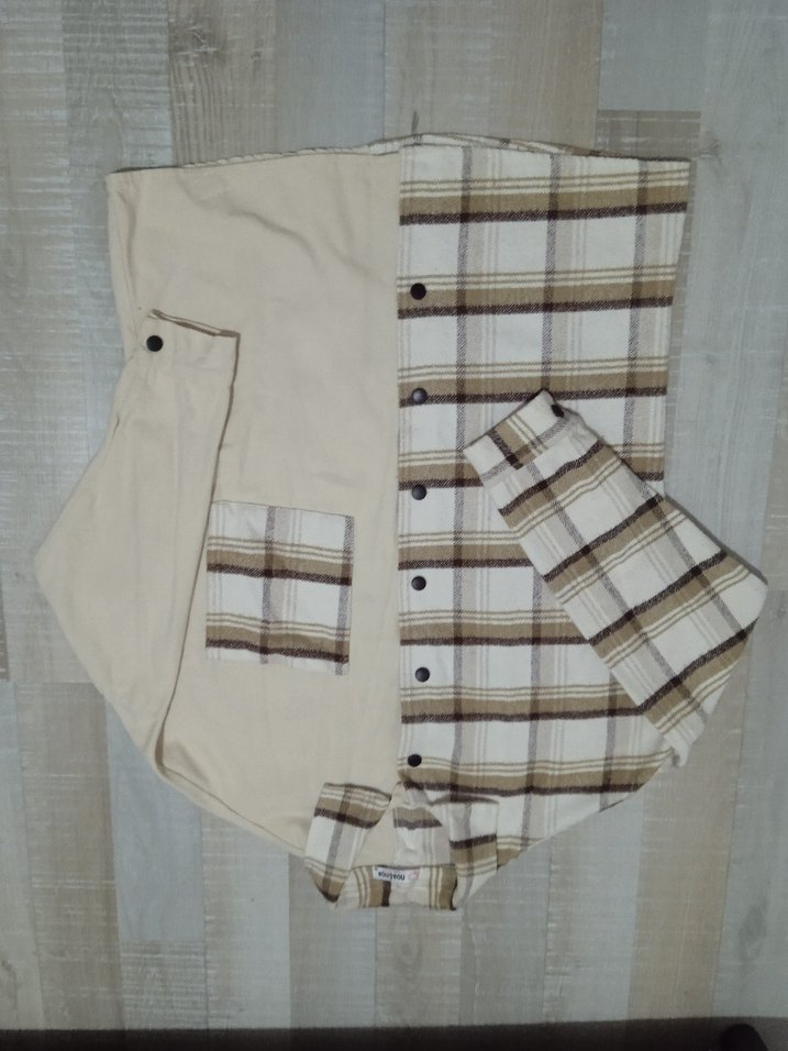 Bej Düğmeli Uzun Kollu Kadın Gömlek - Görsel 2