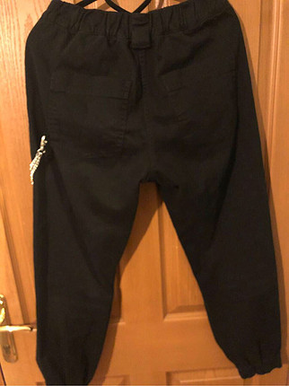 36 Beden siyah Renk Bershka zincirli pantolon 