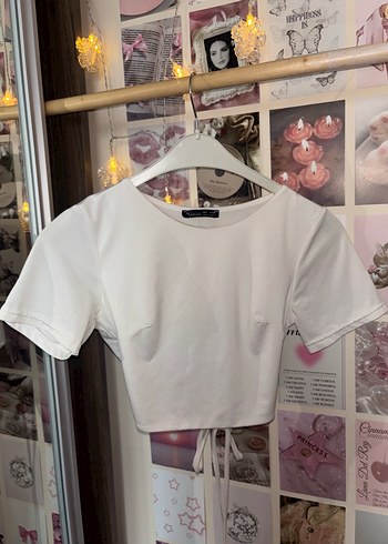 Sırt dekolteli beyaz crop - Görsel 3