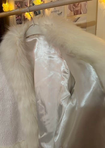 Beyaz Tüylü kürk - Görsel 3