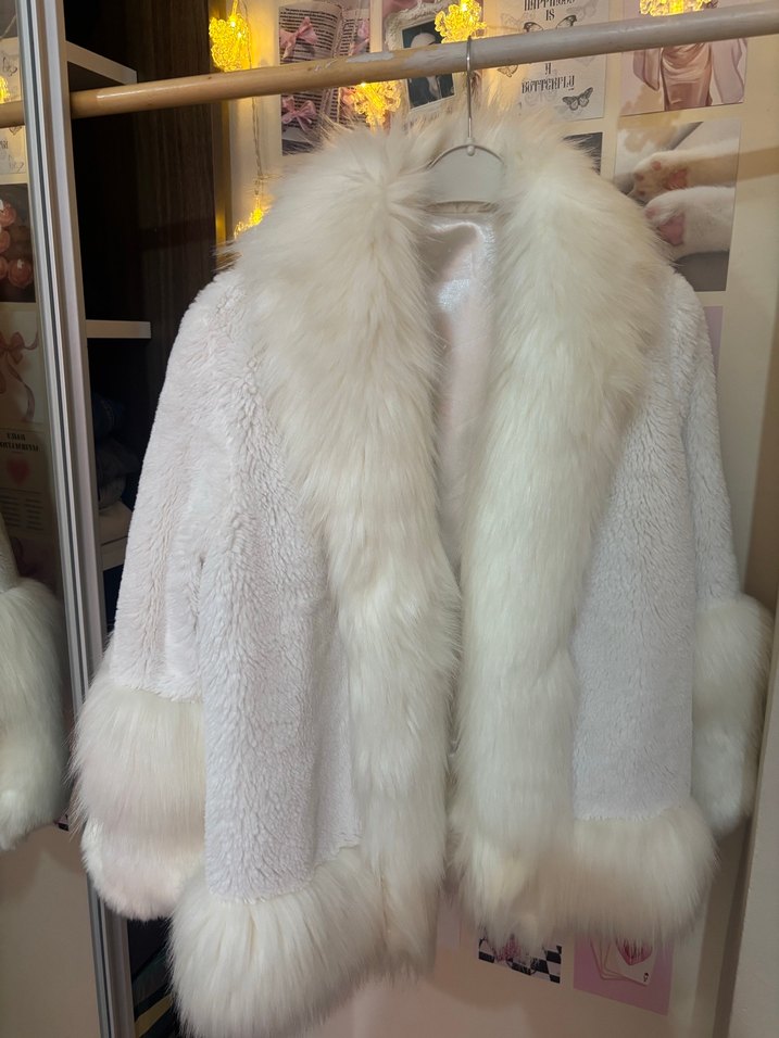 Beyaz Tüylü kürk - Görsel 2