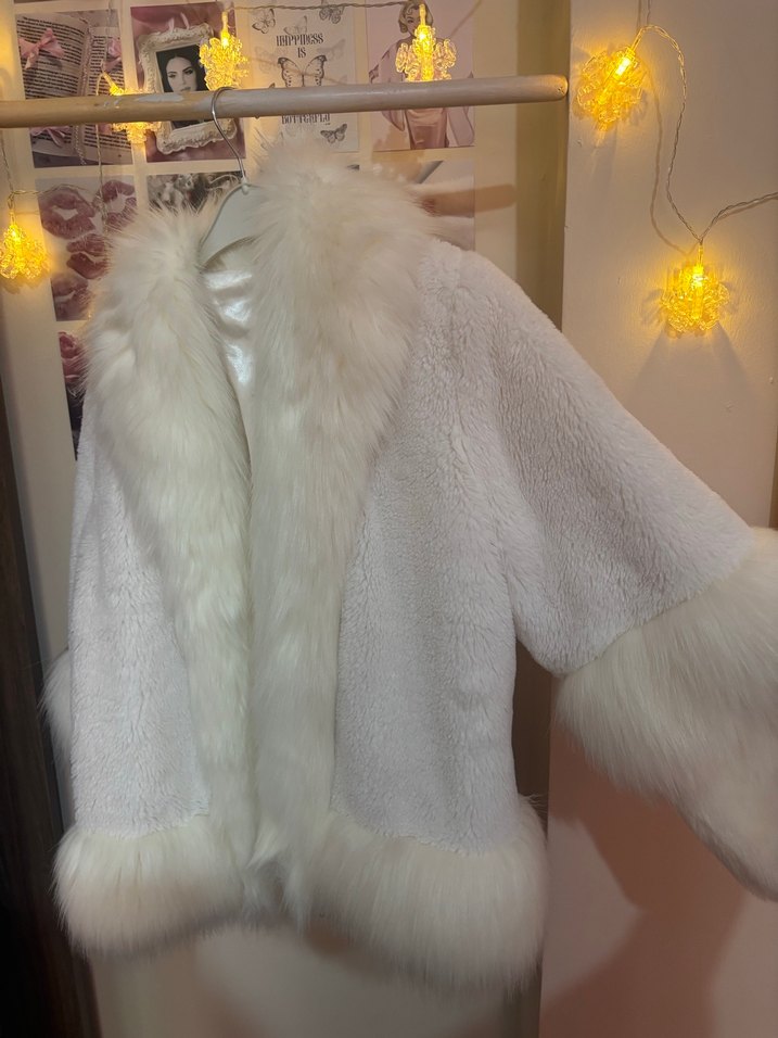 Beyaz Tüylü kürk - Görsel 4