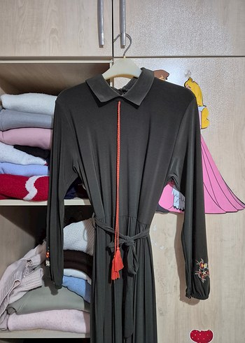 Püsküllü Haki İşlemeli Uzun Elbise - Görsel 4