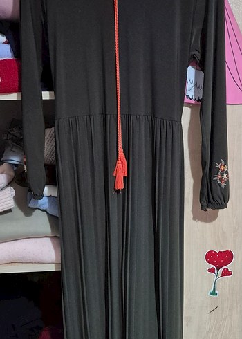 Püsküllü Haki İşlemeli Uzun Elbise - Görsel 5