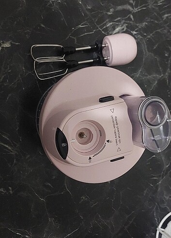 Beden Beko blender haznesi ve çırpıcı