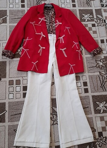 Kurdeleli blazer ikili takım