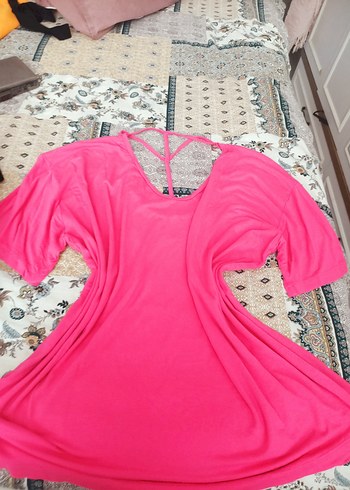 Pembe Bohem V Yaka sırt detaylı tişört