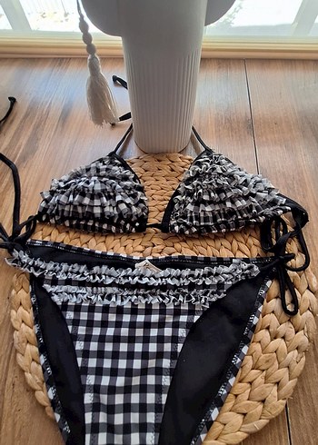 Fırfırlı Siyah Beyaz Kareli Bikini