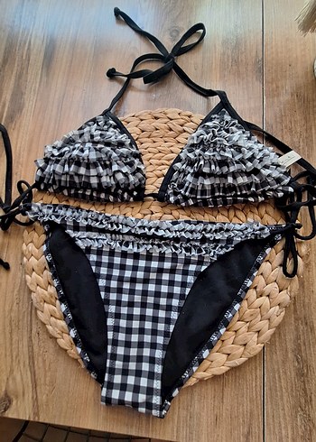38 Beden Fırfırlı Siyah Beyaz Kareli Bikini