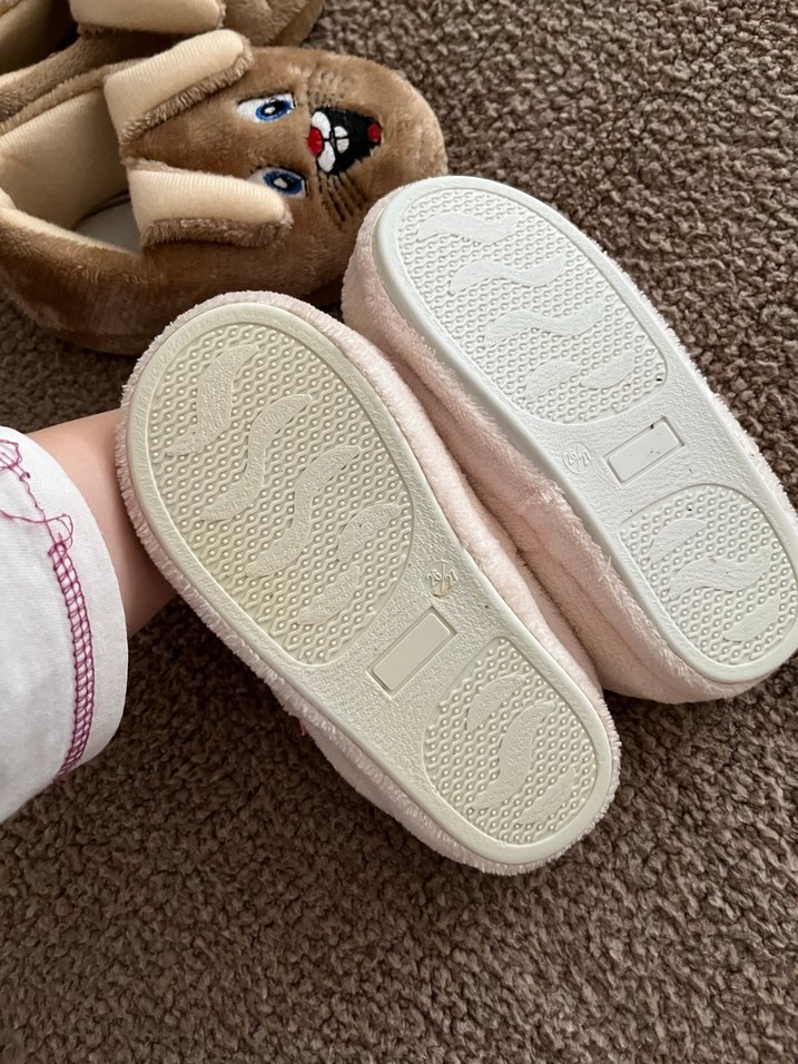 Kız Çocuk Kahverengi Nakışlı Sıcak Ev Terliği - Görsel 4