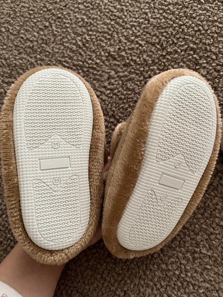 Kız Çocuk Kahverengi Nakışlı Sıcak Ev Terliği - Görsel 3