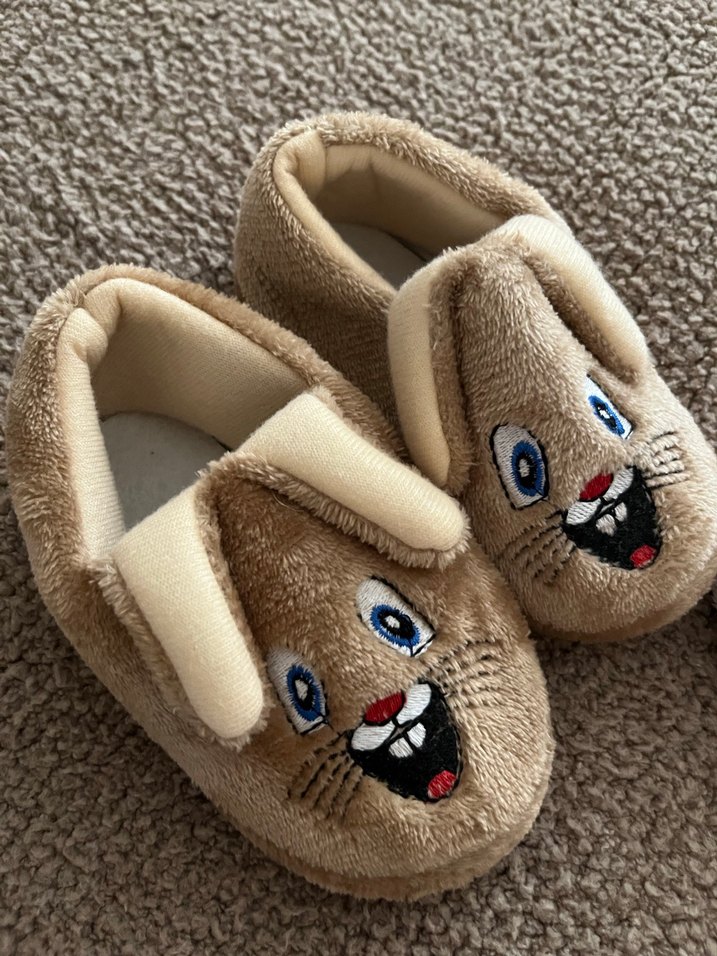 Kız Çocuk Kahverengi Nakışlı Sıcak Ev Terliği - Görsel 2