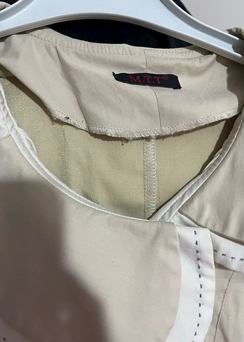 Düğmeli Uzun Bej Kadın Trençkot - Görsel 3