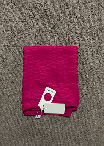 Diğer Canli Pembe Geometrik Desenli Sal