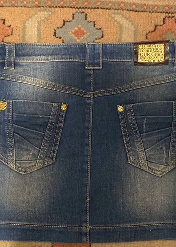 36 Beden mavi Renk Gizia marka Düğmeli Altın İşlemeli Mini Kot Etek