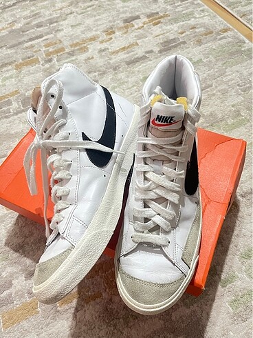 Nike blazer mid
