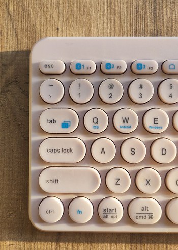 Pembe ONEZERO Yuvarlak Tuşlu Klavye - Görsel 3