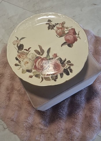 Beyaz Çiçek Desenli Vintage Tabak