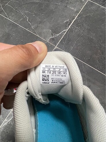 25 Beden gri Renk Adidas spor ayakkabı