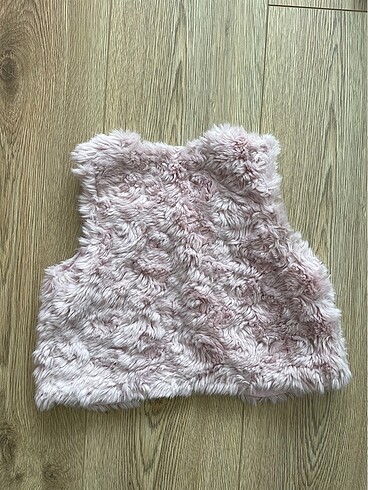 H&M Peluş yelek