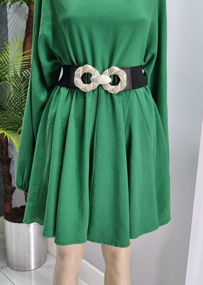 Çok şık parçalı kloş kısa elbise - Görsel 2