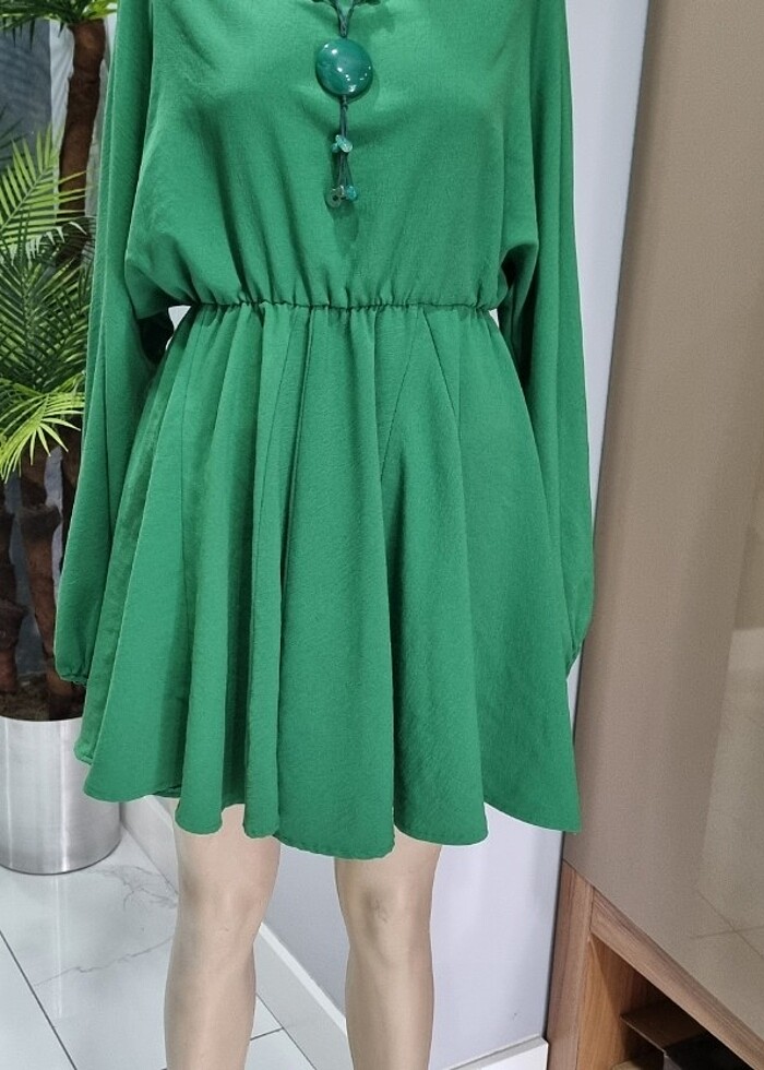 Çok şık parçalı kloş kısa elbise - Görsel 3