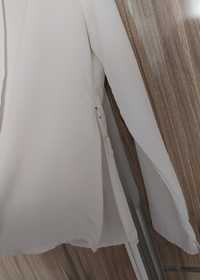Beyaz gömlek  - Görsel 3