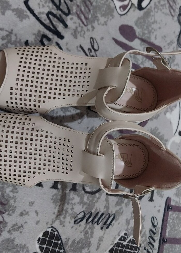 Topuklu ayakkabi - Görsel 3