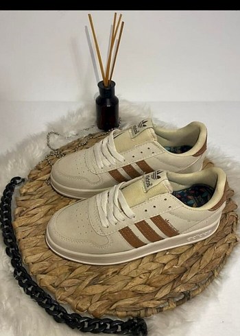 New Balance Beyaz Bağcıklı Kadın Spor Ayakkabı - Görsel 16