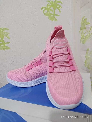 YENİ SEZON TRİKO KIZ ÇOCUK SPOR AYAKKABI