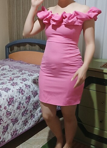 Kadın kısa elbise