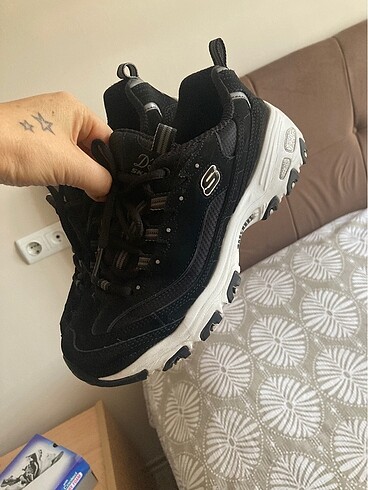 37 Beden siyah Renk Skechers orjinal 37 numara az kullanilmis