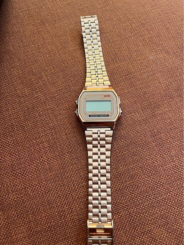 Rose gold saat