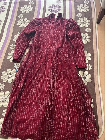Bordo simli abiye