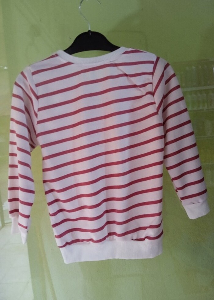 ÇİZGİLİ KAZAK ÇOCUK. - Görsel 3