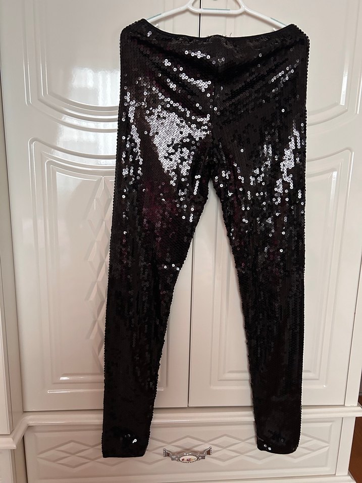 Kadın Siyah Payetli Dar Kesim Pantolon - Görsel 2