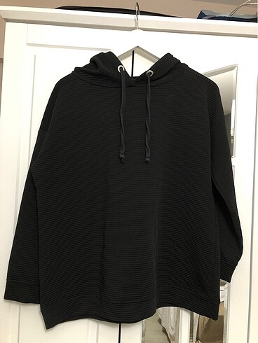 H&m sweatshirt