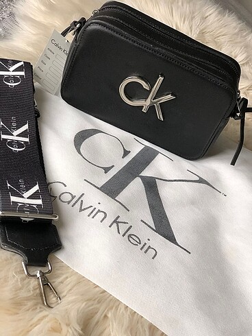 Calvin Klein askılı çanta