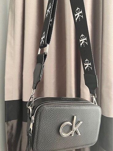 Calvin Klein Calvin Klein askılı çanta