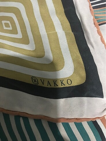 Vakko Vakko eşarp