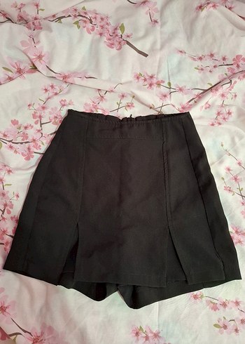 Siyah Pilili Mini Etek