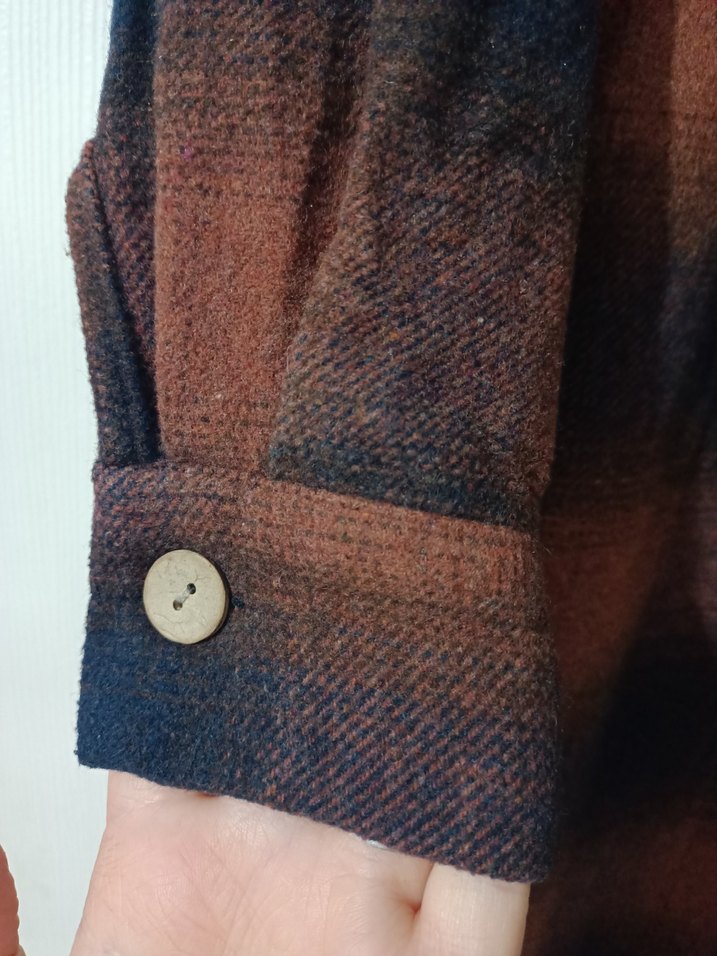 Düğmeli Kahverengi Uzun Kollu Kadın Gömlek - Görsel 3