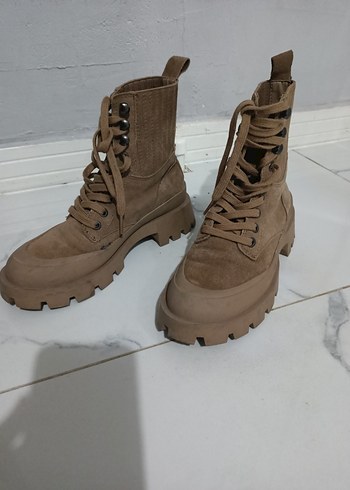 Zara Kahverengi Süet Kadın Bot - Görsel 2