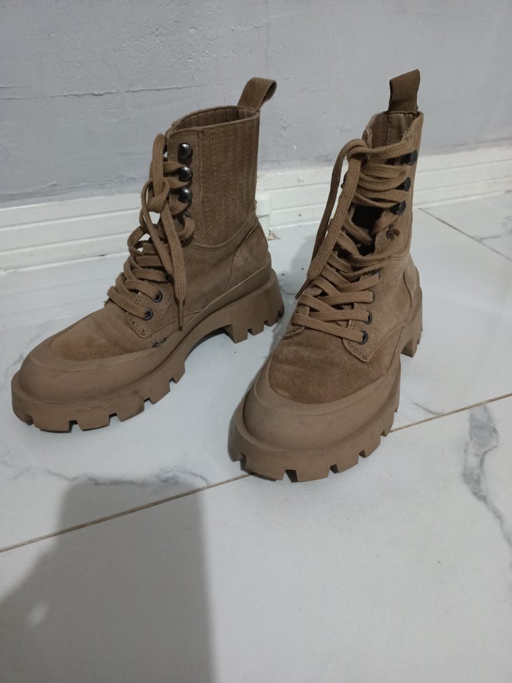 Zara Kahverengi Süet Kadın Bot - Görsel 2